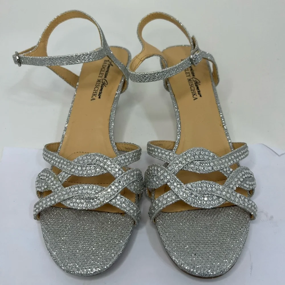 Badgley Mischka American Glamour Silver Glitter Kitten Heels Size 8